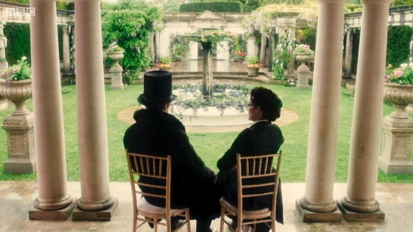still from Doctor Who episode 'The Girl in the Fireplace' (2006)